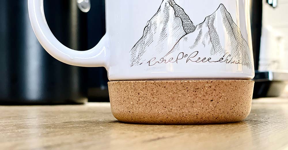 kubek z korkiem z własnym nadrukiem